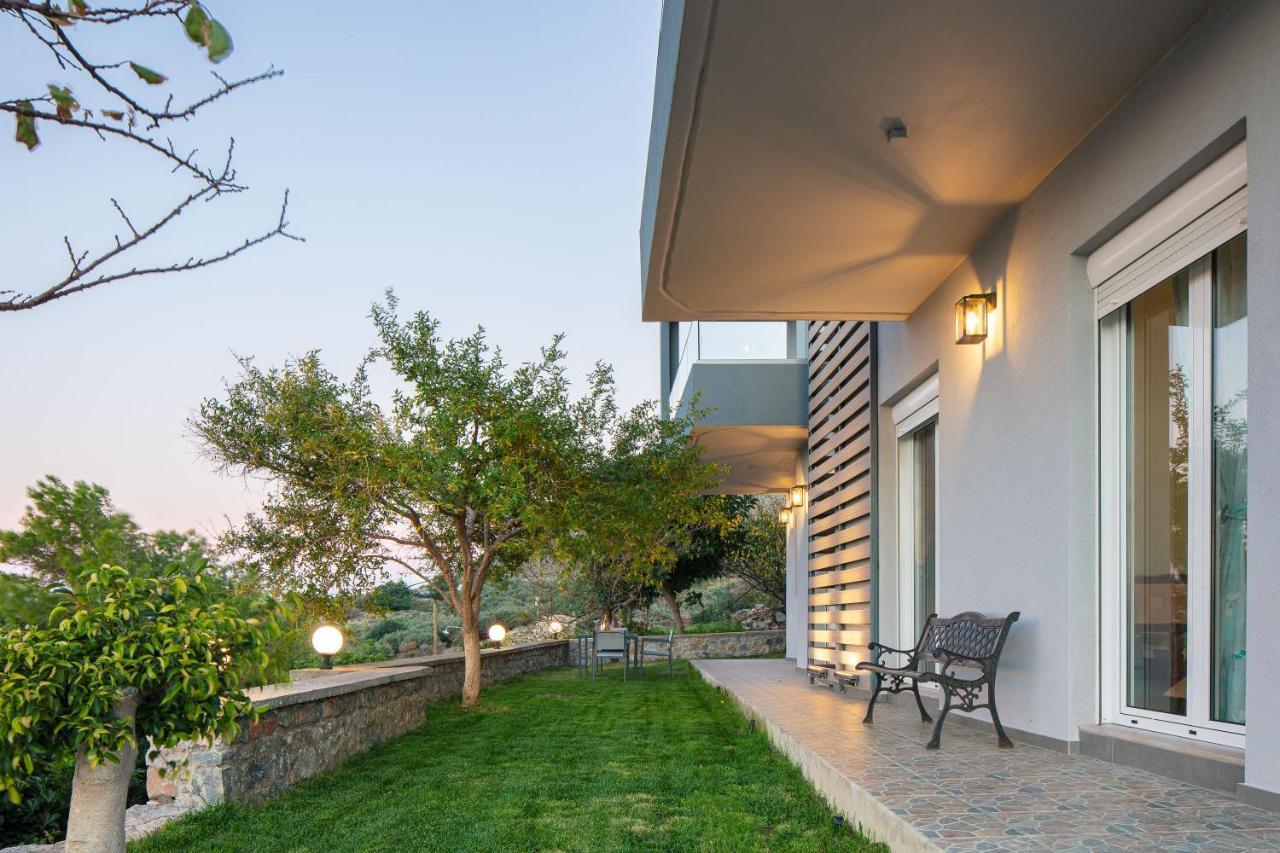 Pietra Di Mare Aparthotel Petres  Exterior foto