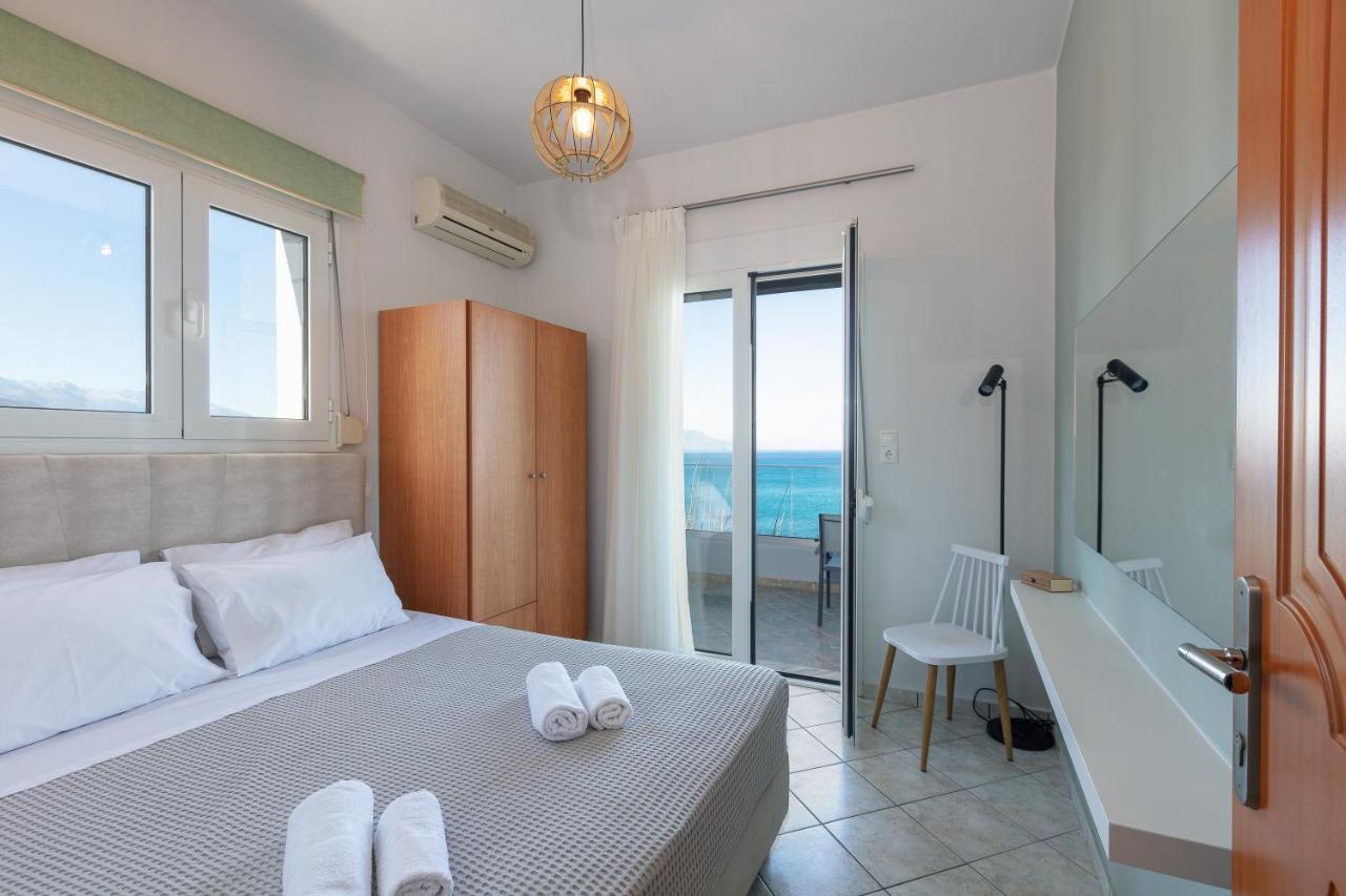 Pietra Di Mare Aparthotel Petres  Exterior foto